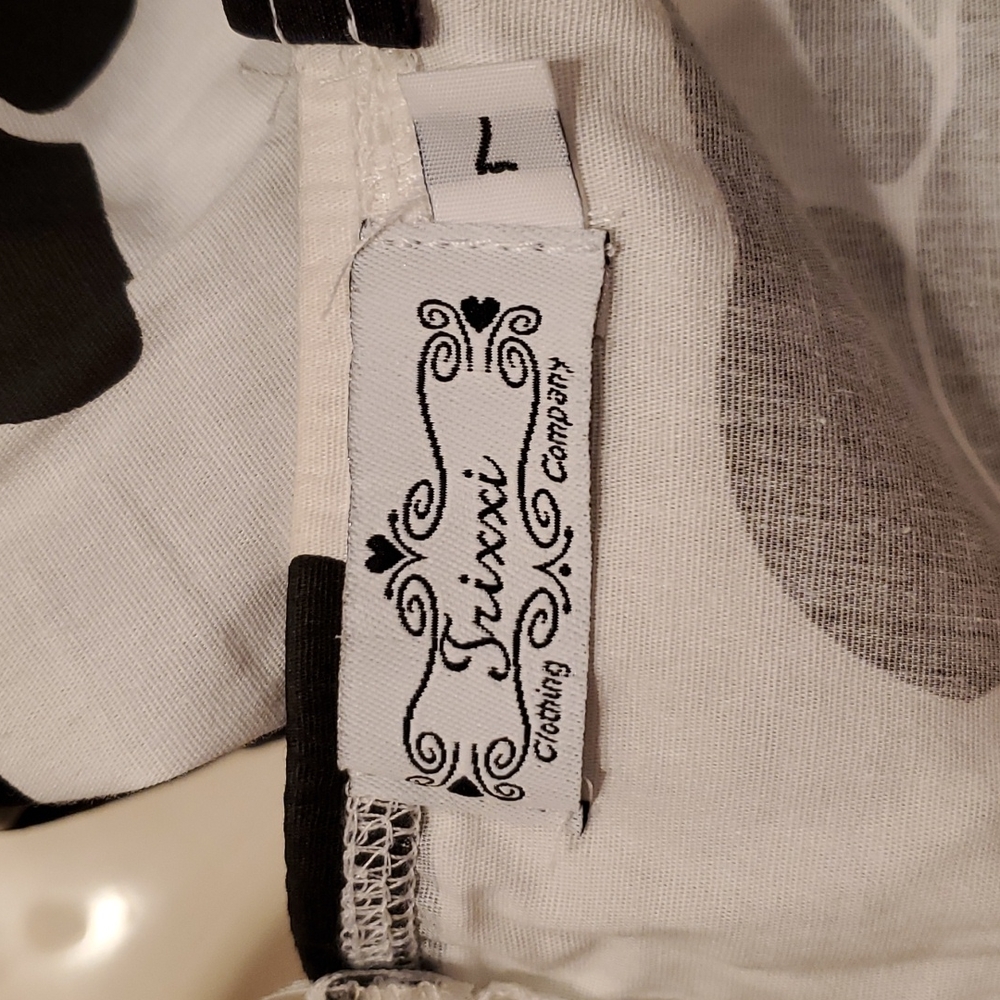 Trixxi Clothing Company White, Brown, and Red Floral Dress Size 7 Juniors - Picture 10 of 10